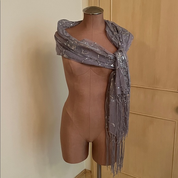 EVENING Silver Grey Floral Sequin Boho Fringe 21x72 Cocktail Prom Holiday Scarf - Picture 2 of 12